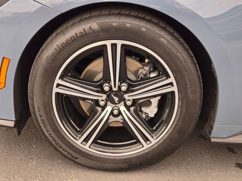 Used 2025 Ford Mustang Premium image 9