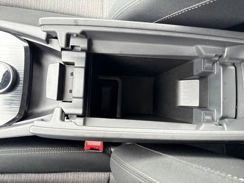 Used 2022 Nissan Rogue SV image 28