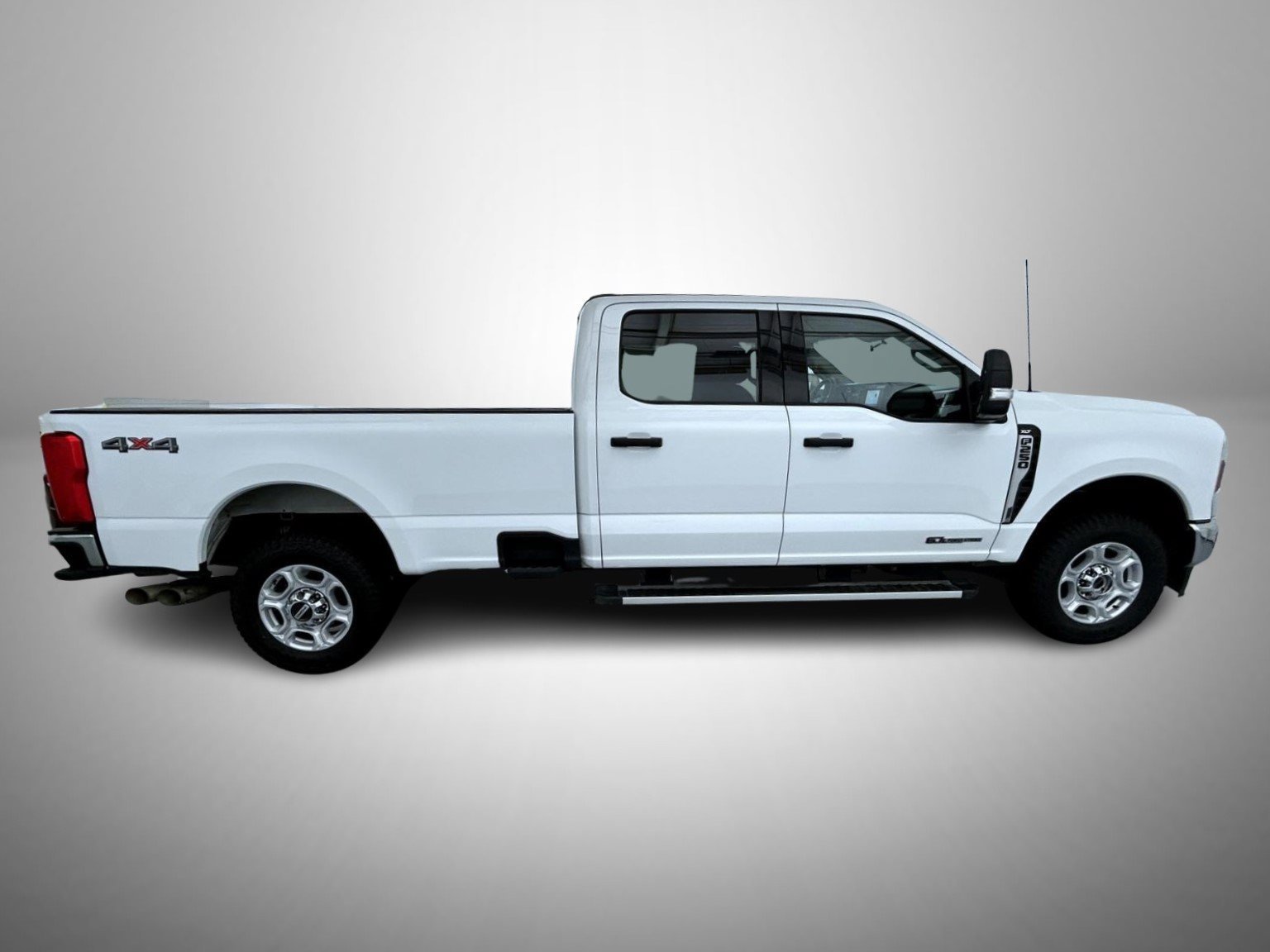 Used 2025 Ford F250 XLT AWD/4WD image 4