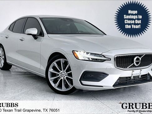 Used 2019 Volvo S60 T5 Momentum w/ Multimedia Package image 1