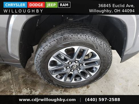 Used 2025 Toyota Tundra Limited AWD/4WD image 47