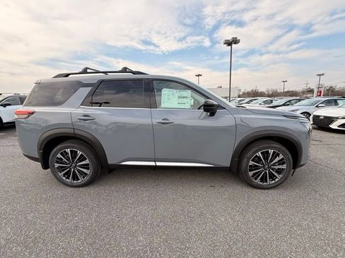 New 2026 Nissan Pathfinder Platinum w/ Cargo Package image 4