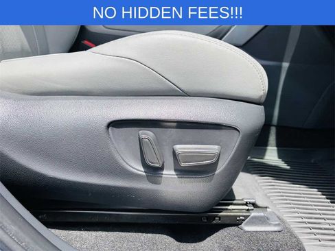 Used 2024 Toyota Venza Limited image 10