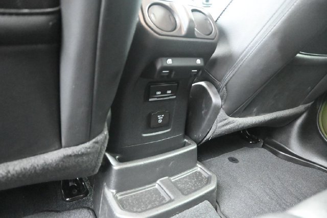 Used 2023 Jeep Wrangler Unlimited Sahara AWD/4WD image 35