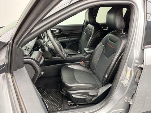 Used 2023 Jeep Compass Trailhawk AWD/4WD image 8