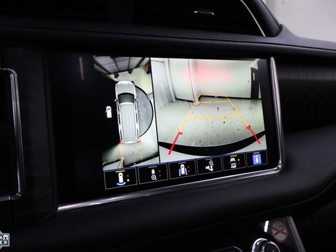 Used 2024 GMC Yukon XL Denali image 20