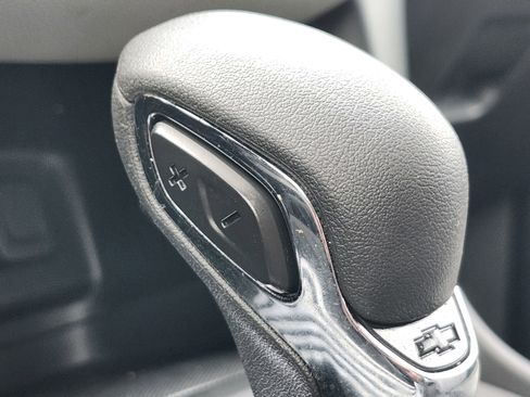 Used 2022 Chevrolet Equinox LS image 29