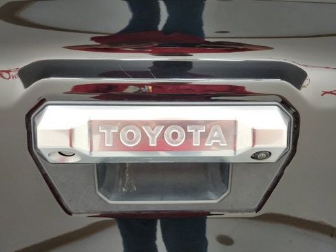 Certified 2025 Toyota Tacoma Limited image 36