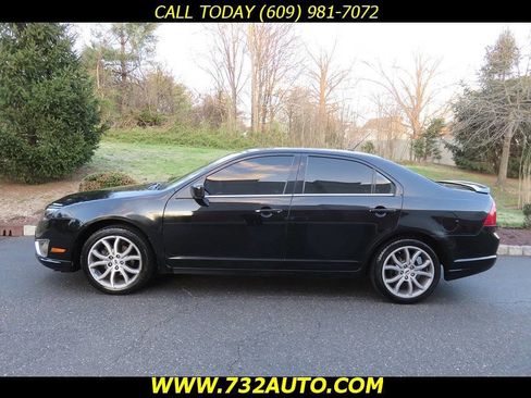 Used 2012 Ford Fusion SE image 2