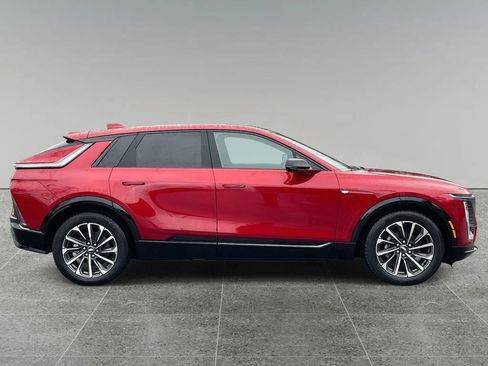 New 2026 Cadillac Lyriq Sport image 6