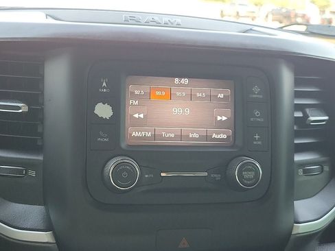 Used 2020 RAM 1500 Big Horn RWD image 15
