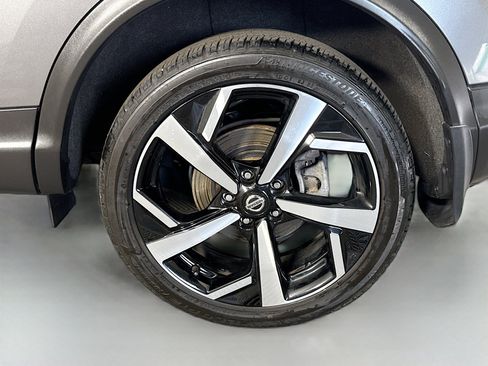 Used 2022 Nissan Rogue Sport SL AWD/4WD image 37