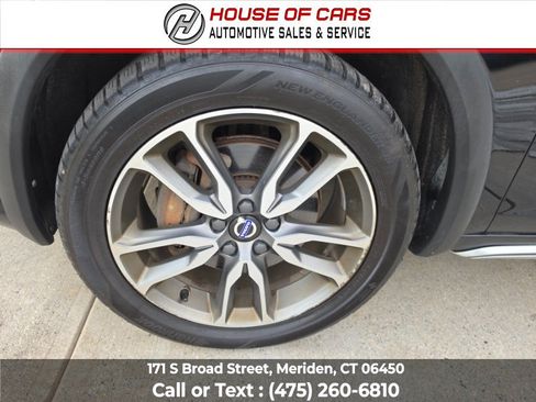 Used 2017 Volvo V60 T5 Cross Country w/ Climate Package AWD/4WD image 19