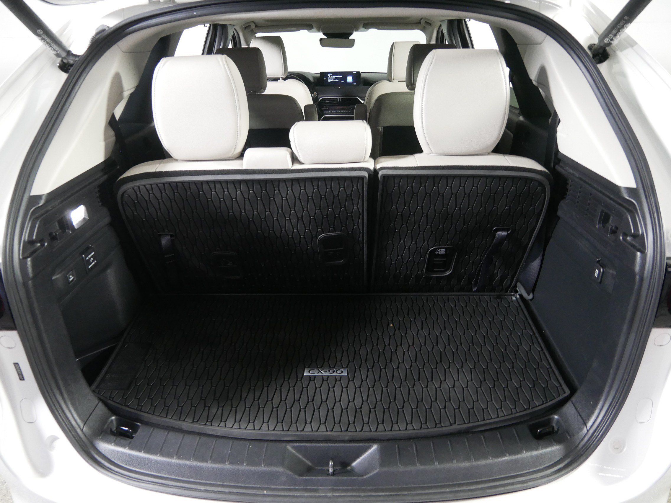 Used 2024 MAZDA CX-90 Plug-In Hybrid w/ Premium Pkg AWD/4WD image 18