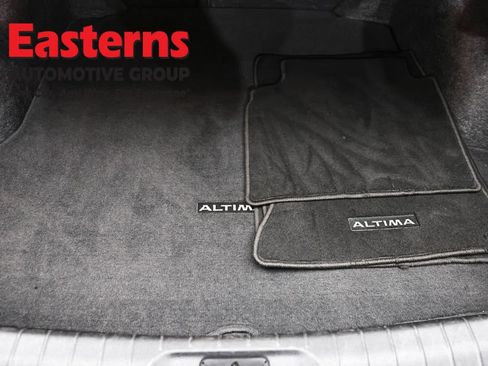 Used 2024 Nissan Altima 2.5 S FWD image 9