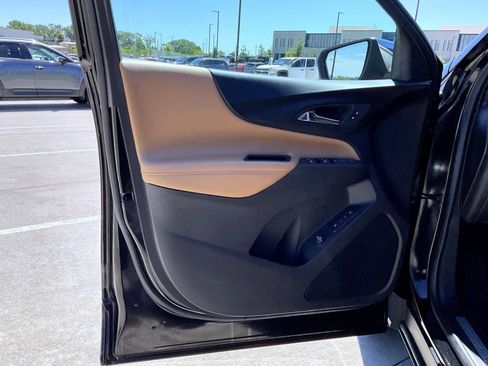 Used 2020 Chevrolet Equinox Premier AWD/4WD image 10