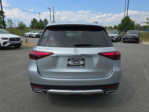 Used 2024 Mercedes-Benz GLE 450e 4MATIC image 5