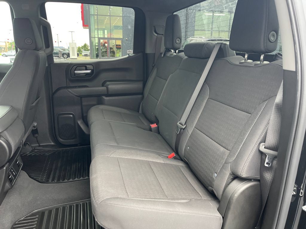 Used 2026 Chevrolet Silverado 1500 Custom Trail Boss w/ LPO, Dark Essentials Package AWD/4WD image 15