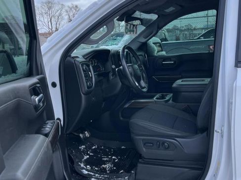 Used 2022 Chevrolet Silverado 1500 LT Trail Boss w/ Bed Protection Package image 9