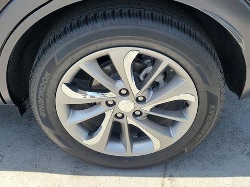 Used 2023 Buick Encore GX Essence w/ Experience Buick Package FWD image 8