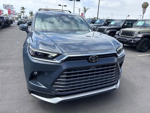 Used 2025 Toyota Grand Highlander AWD Hybrid image 8