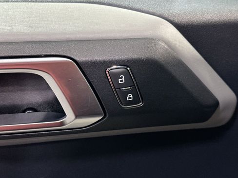 Used 2021 Ford Bronco Badlands image 16