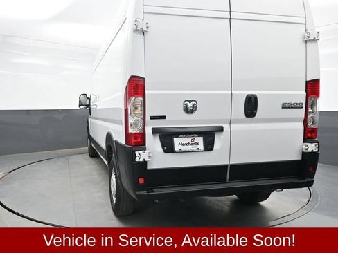 Used 2024 RAM ProMaster 2500 w/ Convenience Group FWD image 5