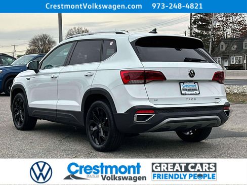 Used 2022 Volkswagen Taos SE w/ Panoramic Sunroof Package image 4