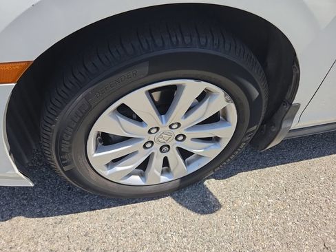 Used 2019 Honda Odyssey LX image 9