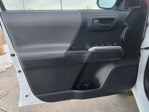 Used 2019 Toyota Tacoma SR5 image 25
