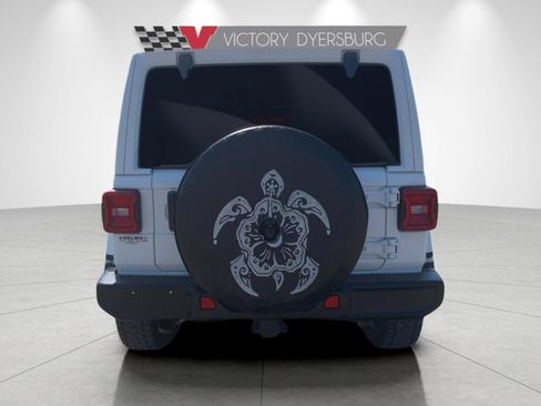 Used 2021 Jeep Wrangler Unlimited Sahara AWD/4WD image 5