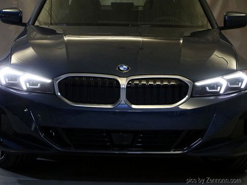 Used 2025 BMW 330i xDrive Sedan w/ Premium Package image 6