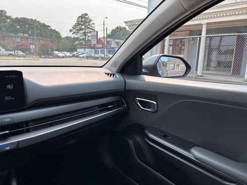Used 2025 Kia K4 FWD image 35