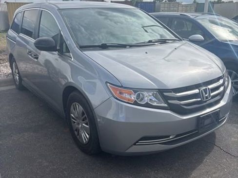 Used 2016 Honda Odyssey LX image 1