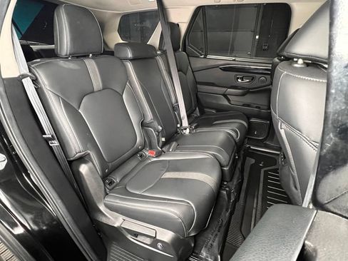 Used 2025 Honda Pilot EX-L image 28