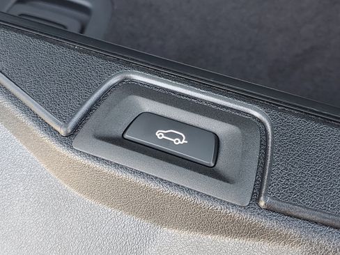 New 2026 BMW X5 M Competition w/ Executive Package image 28