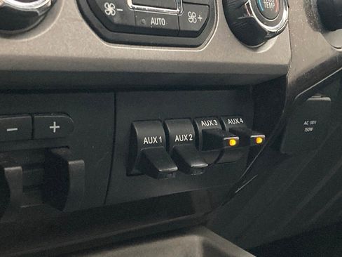 Used 2016 Ford F250 Platinum w/ FX4 Off-Road Package image 24