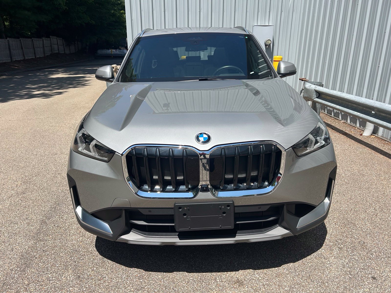 Used 2023 BMW X1 xDrive28i w/ Premium Package AWD/4WD image 2