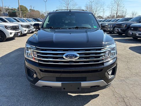 Used 2021 Ford Expedition Max XLT image 2