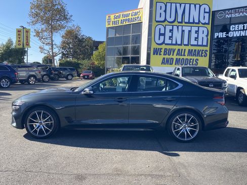 Used 2023 Genesis G70 2.0T image 6