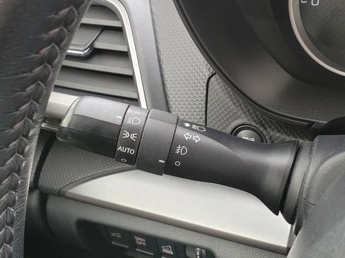 Used 2023 Subaru Forester Premium image 39