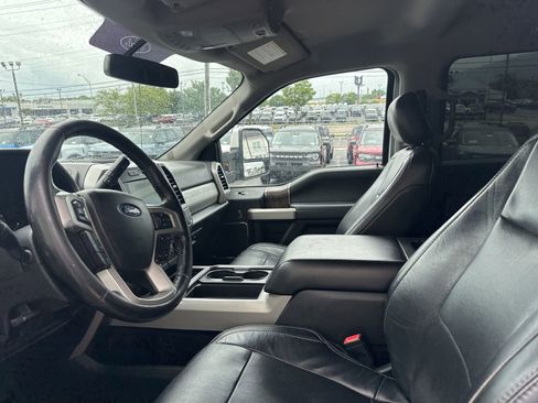 Used 2019 Ford F250 Lariat w/ Lariat Value Package AWD/4WD image 6