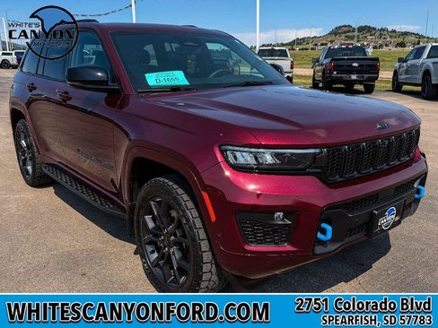 Used 2025 Jeep Grand Cherokee Limited 4xe AWD/4WD image 13