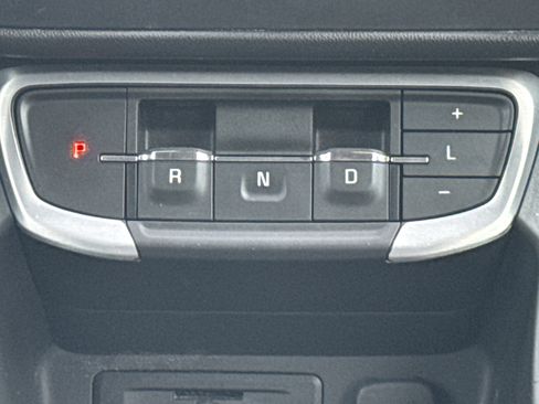 Used 2022 GMC Terrain SLT FWD image 24