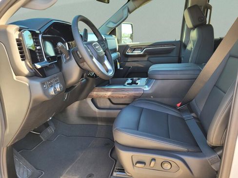 New 2026 GMC Sierra 3500 SLT w/ SLT Convenience Package image 20