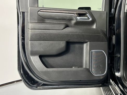 Used 2024 Chevrolet Silverado 2500 LTZ w/ LTZ Convenience Package image 16