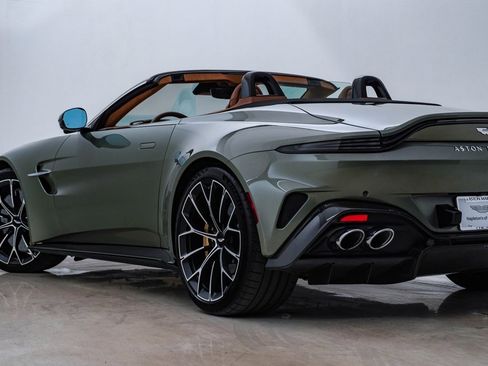Used 2026 Aston Martin V8 Vantage Roadster image 11
