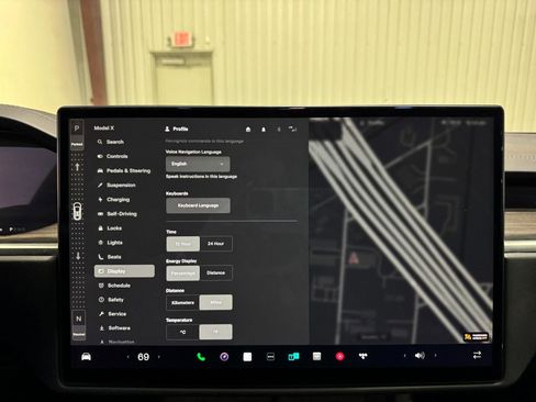 Used 2023 Tesla Model X image 25