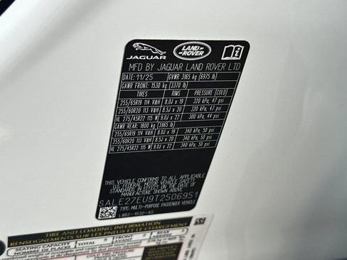 New 2026 Land Rover Defender 110 X-Dynamic SE image 27