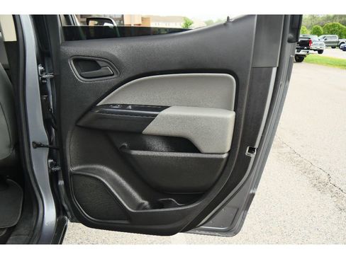 Used 2018 Chevrolet Colorado W/T w/ WT Convenience Package AWD/4WD image 19